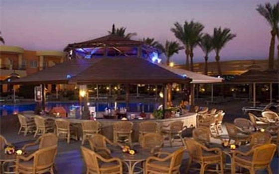   مصر اليوم - سيرا شرم الشيخ مُتعة الاسترخاء على الشاطئ