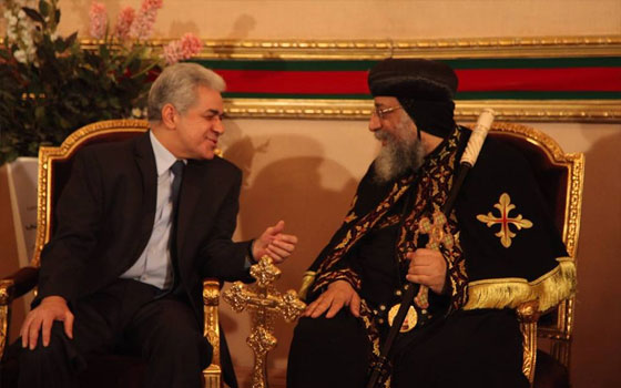   مصر اليوم - الكاتدرائيَّة المُرقسيّة تحتفل بأعياد القيامة في حضور صباحي