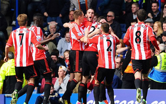   مصر اليوم - نمور سندرلاند تتحكم في سباق القمة الإنكليزية الملتهبة وتلتهم تشيلسي 2/1 في ستامفورد بريدج