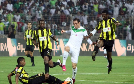   مصر اليوم - الأهلي يحسم ذهاب ديربي الغربية على الاتحاد 2/1 في كأس خادم الحرمين