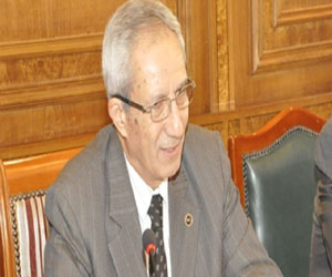   مصر اليوم - وزير التعليم العالي يفتتح كلية طب الأسنان في جامعة الفيوم