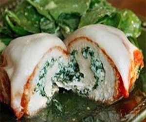   مصر اليوم - دجاج محشي بالفيتا والسبانخ