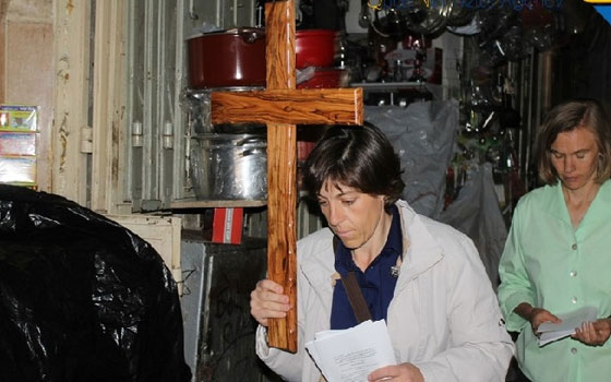   مصر اليوم - الطوائف المسيحيّة في فلسطين تحتفل بـعيد القيامة وسط مُضايقات الاحتلال