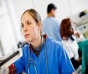   مصر اليوم - دعوات لزيادة صعوبة اختبارات الأطباء الأجانب في بريطانيا