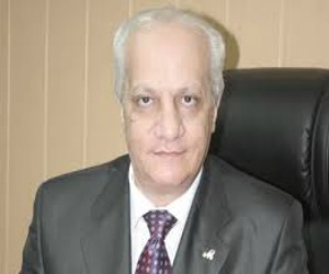   مصر اليوم - وزير الآثار يزور الكاتدرائيّة لتهنئة البابا بـ عيد القيامة