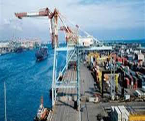   مصر اليوم - إغلاق ميناء الغردقة البحري بسبب ارتفاع الأمواج