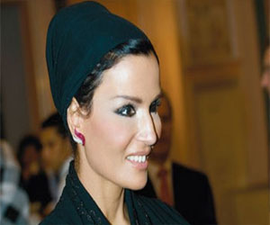   مصر اليوم - الشيخة موزة تزور سوني وتلتقي القطريّين في اليابان