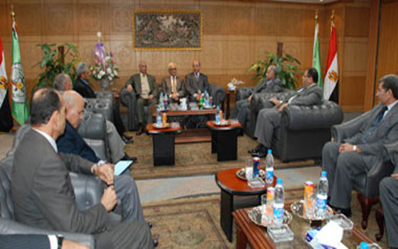   مصر اليوم - قضايا الدولة تكشف مطالبة مصر بـ 100 مليار جنيه في التحكيم الدولي