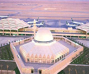   مصر اليوم - مطار الملك خالد يكرم 14موظفاً أحيلوا للتقاعد