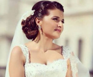   مصر اليوم - تسريحات شعر ملكية لعروس مميّزة