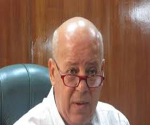   مصر اليوم - قنديل يبحث إزالة 40 حالة تعدٍ في منطقة ناصر والأمين