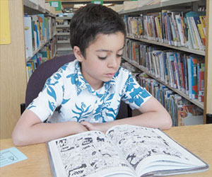   مصر اليوم - مُتخصِّصون يُؤكِّدون أنَّ الشَّارقة تعتمد مشاريع ثقافيَّة لإعادة الطِّفل إلى القراءة