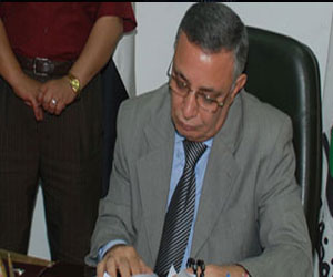   مصر اليوم - محافظ سوهاج يُناقش توّسعة الكّورنيش الغربي