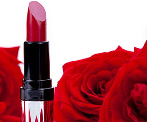 مصر اليوم - ابتكرت أحمر شفاهٍ وخدودٍ من أعشاب طبيعيّة