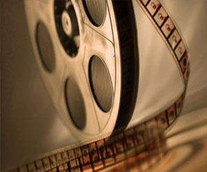   مصر اليوم - سينما الهناجر تعرض فيلميّْ مصر وإنسان الخميس