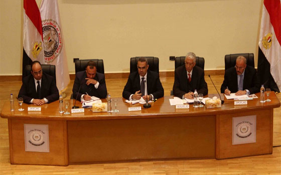   مصر اليوم - الأحزاب المصريَّة تناشد اللّجنة الرئاسيَّة من أجل مراجعة قانون الانتخابات البرلمانيَّة