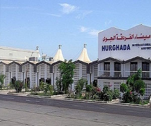 مصر اليوم - السيطرة على حريق في مطار الغردقة الدولي