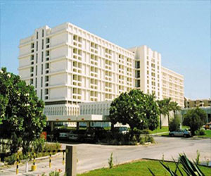   مصر اليوم - الصيادلة يديرون عيادات تخثر الدم في مستشفى القلب