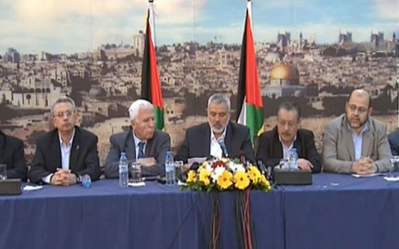   مصر اليوم - اتفاق تاريخي بين منظمة التَّحرير الفلسطينيَّة وحماس بعد 7 سنوات من الانقسام