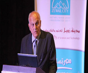   مصر اليوم - مجدي يعقوب يطالب بالإنفاق على البحث العلمي