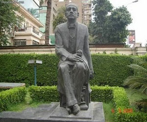   مصر اليوم - متحف أحمد شوقي يترجم أعماله إلى اللّغات العالميّة