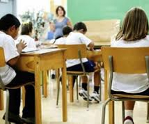   مصر اليوم - مصادرة أسلحة فتّاكة من تلاميذ في المدارس الابتدائية البريطانية