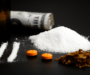   مصر اليوم - أميركية تبيع المخدرات من سرير المستشفى