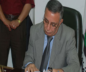   مصر اليوم - محافظ سوهاج يُكرم أوائل الابتدائيّة والإعداديّة والثانويّة