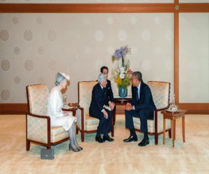   مصر اليوم - أوباما يطمئن اليابان بوجه الصين ويهدد موسكو بشان أوكرانيا