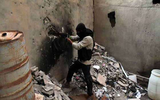   مصر اليوم - الجيش الحُر يُسقط طائرتي سوخوي في ريف دمشق تزامنًا مع ارتفاع حدة الاشتباكات