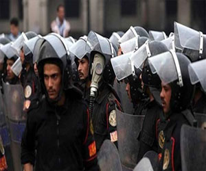 مصر اليوم - الأمن يفضّ تظاهرة محدودة للإخوان في ميدان التَّحرير