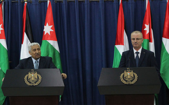 مصر اليوم - النسور يوقع مع الحمد لله بحضور عباس اتفاقيات تعاون لرعاية وحماية المقدَّسات