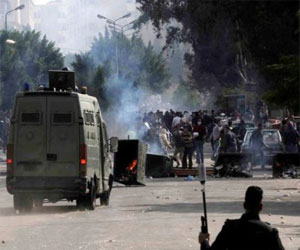 مصر اليوم - استمرار اشتباكات الأمن والإخوان في قرية الميمون في بني سويف