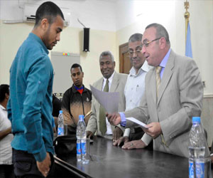   مصر اليوم - الأقصر تُكرم المتفوقين في الأنشطة التعليميّة