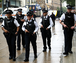   مصر اليوم - الشرطة البريطانية تستهدف نساء الجهاديين المحتملين لمنع توجههم إلى سوريا