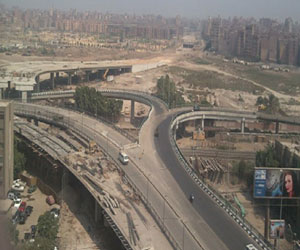 مصر اليوم - العثور على قنبلة غير قابلة للانفجار أعلى كوبري عرابي