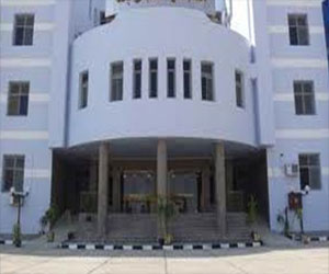   مصر اليوم - الهجان يشهد الجلسة الختامية للمؤتمر الطبي لمستشفى قنا