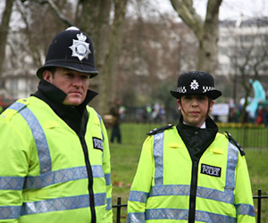   مصر اليوم - الشرطة البريطانية تعتقل رجلاً بشبهة تمويل وتشجيع الإرهاب