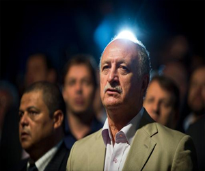   مصر اليوم - سكولاري يكشف عن اسماء 8 لاعبين من تشكيلته إلى النهائيات