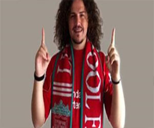 مصر اليوم - مشجع يعد بحلق شعره لأول مرة منذ 11 عامًا إذا فاز ليفربول