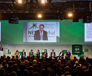   مصر اليوم - قمة نت مونديال تندد بالتجسس على الإنترنت