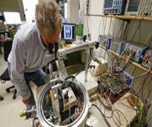   مصر اليوم - معمل سويسري يبتكر أصغر غلاف مجلة في العالم