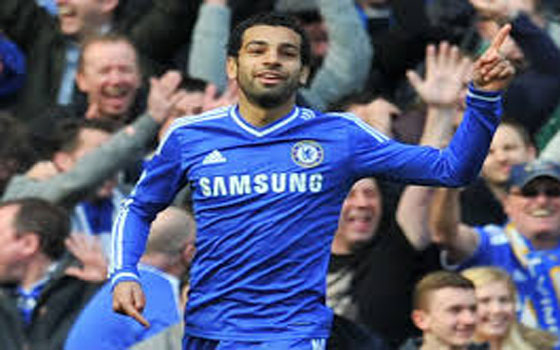   مصر اليوم - محمد صلاح يخوض الحرب الباردة وكتيبة البلوز في قمة ليفربول ووسط جماهيره