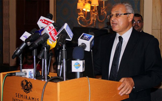   مصر اليوم - زعزوع يكشف عن حزمة قرارات لتسهيل إجراءات تراخيص المنشآت السِّياحيَّة والفندقيَّة