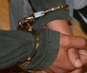 مصر اليوم - حبس ضابط لاتهامه بسرقة صيدليّة في المنصورة