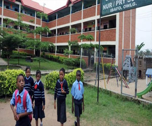   مصر اليوم - نيجيريا تواصل جهودها لتحرير الفتيات المختطفات من داخل مدرسة