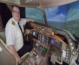   مصر اليوم - 15 عام في إعداد كابينة طائرة في منزله