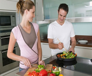   مصر اليوم - الرشاقة للسيدات خلال عطلة الصيف بتفكيك بنية سلوكنا الغذائي