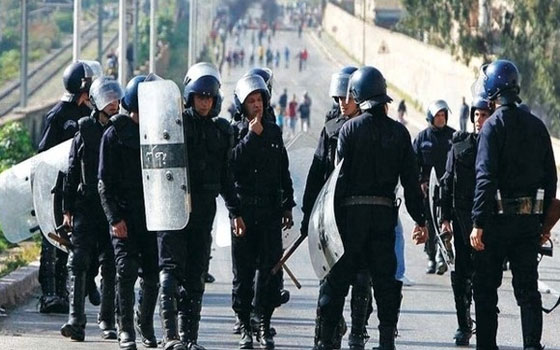   مصر اليوم - السُلطات الجزائريَّة تُلقي القبض على مواطن مغربي ووجهت له تُهمة التجسس على أراضيها