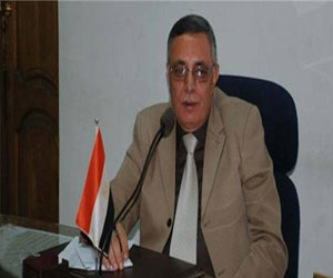   مصر اليوم - محافظ سوهاج يقود حملة لإزالة التعديات علي الأراضي الزراعية